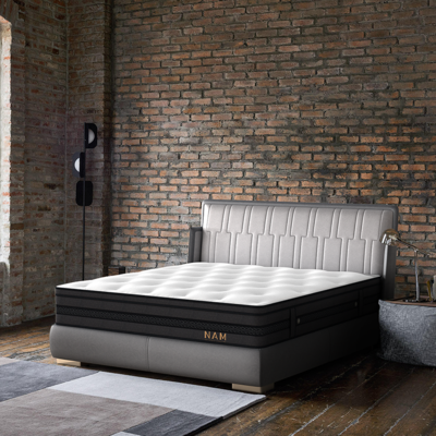 Knight Square